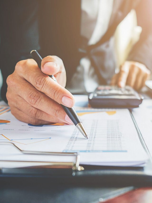cooperation-analyst-chart-professional-paper-economics